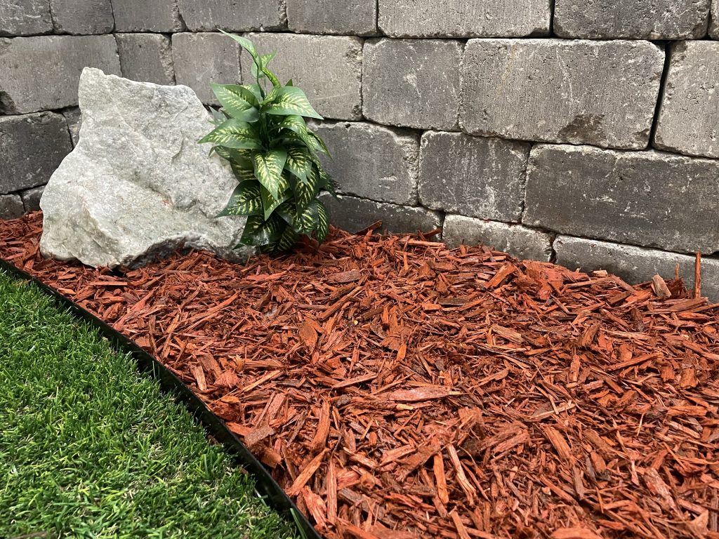 Red mulch example